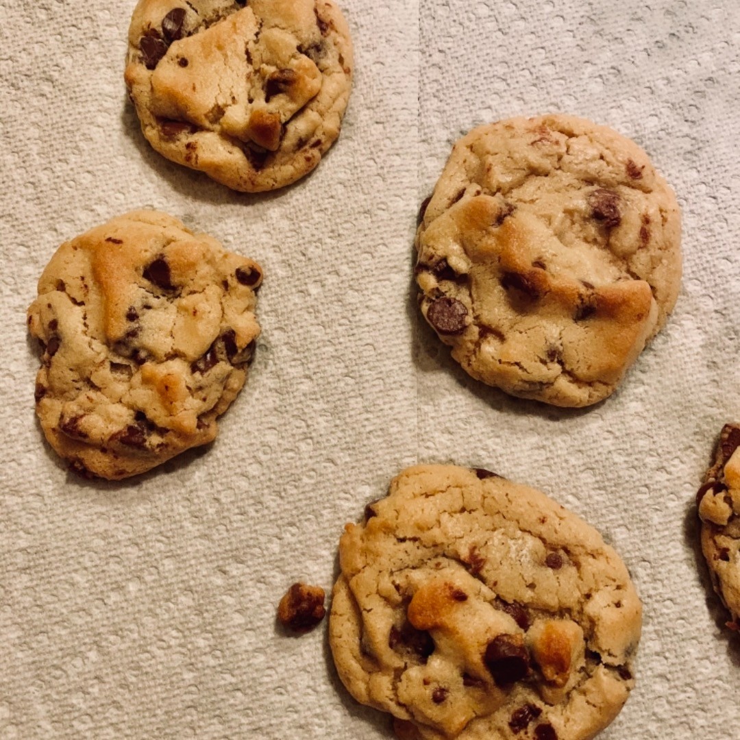 thick chocolate chip cookies